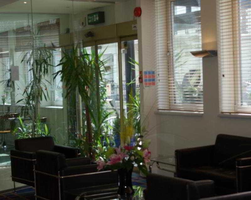 Ambassadors Hotel Londra