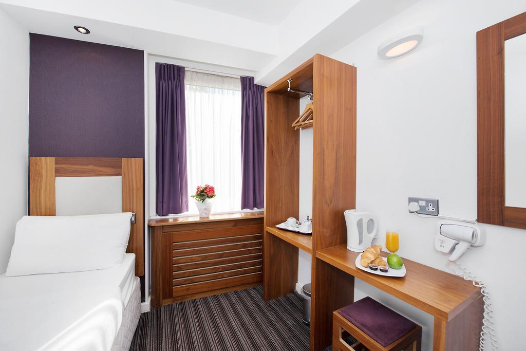 Ambassadors Hotel Londra